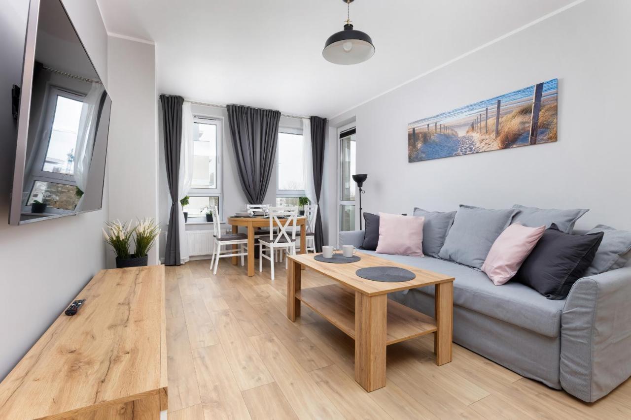 Apartamenty Platany Z Parkingiem By Noclegi Renters 科沃布热格 外观 照片