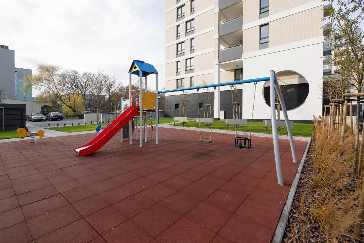 Apartamenty Platany Z Parkingiem By Noclegi Renters 科沃布热格 外观 照片