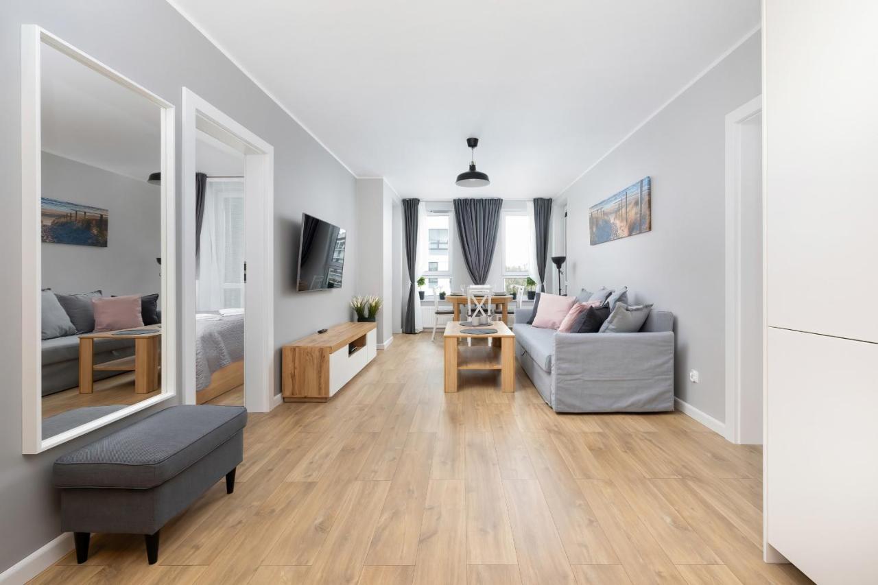 Apartamenty Platany Z Parkingiem By Noclegi Renters 科沃布热格 外观 照片