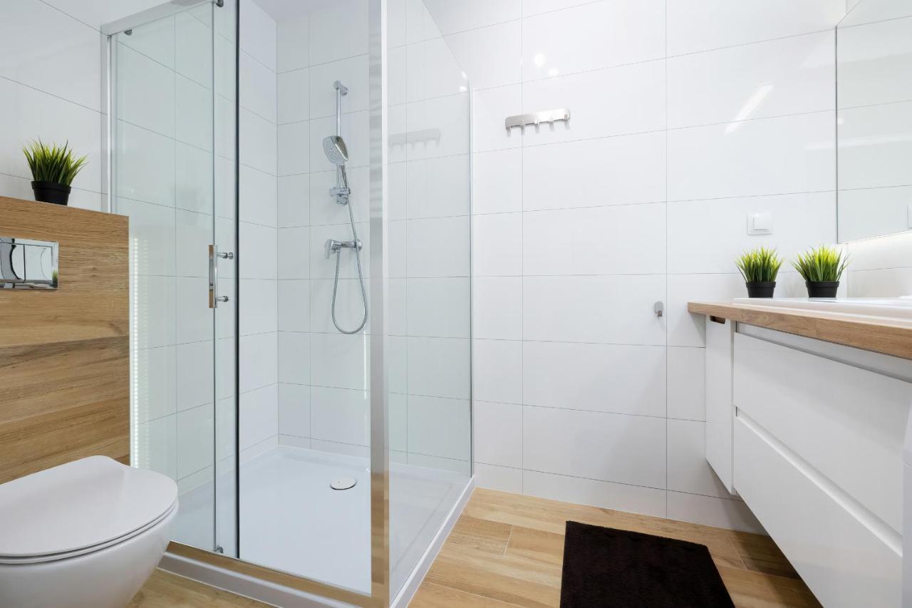 Apartamenty Platany Z Parkingiem By Noclegi Renters 科沃布热格 外观 照片