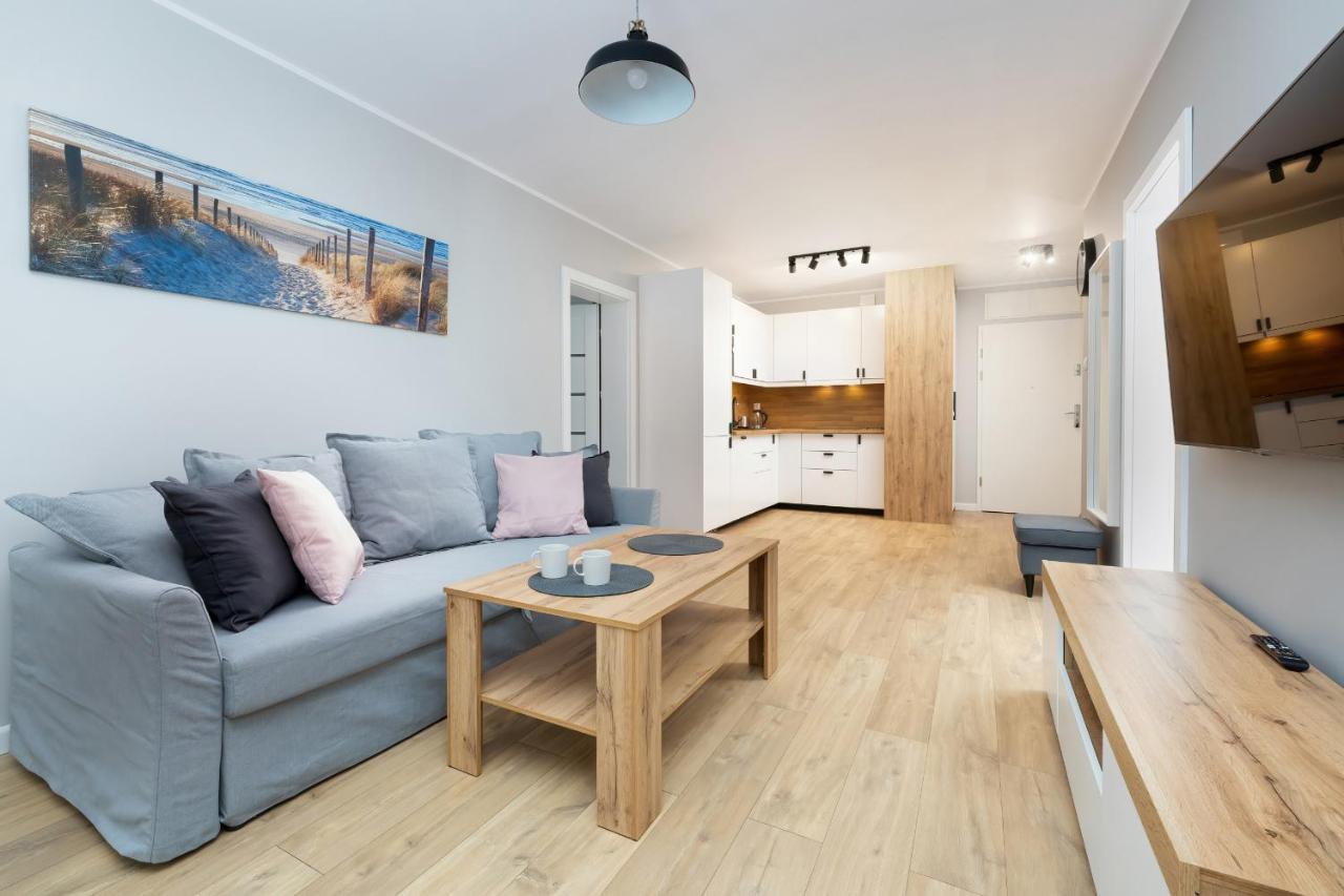 Apartamenty Platany Z Parkingiem By Noclegi Renters 科沃布热格 外观 照片