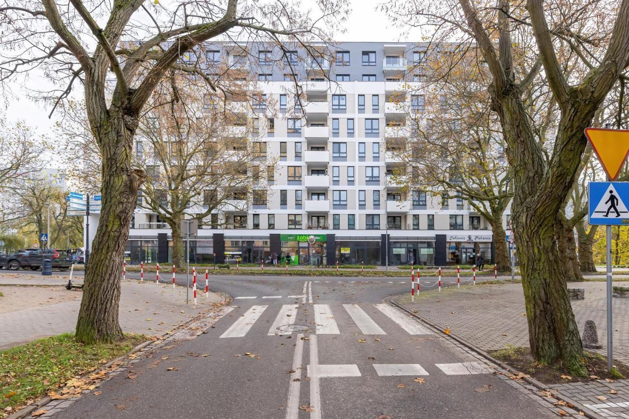 Apartamenty Platany Z Parkingiem By Noclegi Renters 科沃布热格 外观 照片