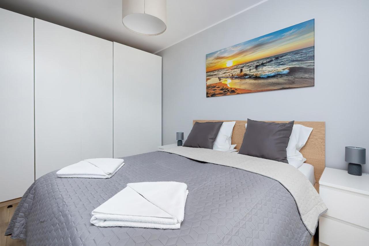 Apartamenty Platany Z Parkingiem By Noclegi Renters 科沃布热格 外观 照片