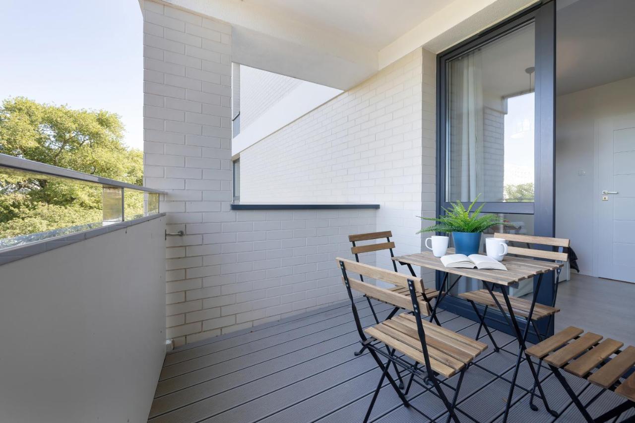 Apartamenty Platany Z Parkingiem By Noclegi Renters 科沃布热格 外观 照片