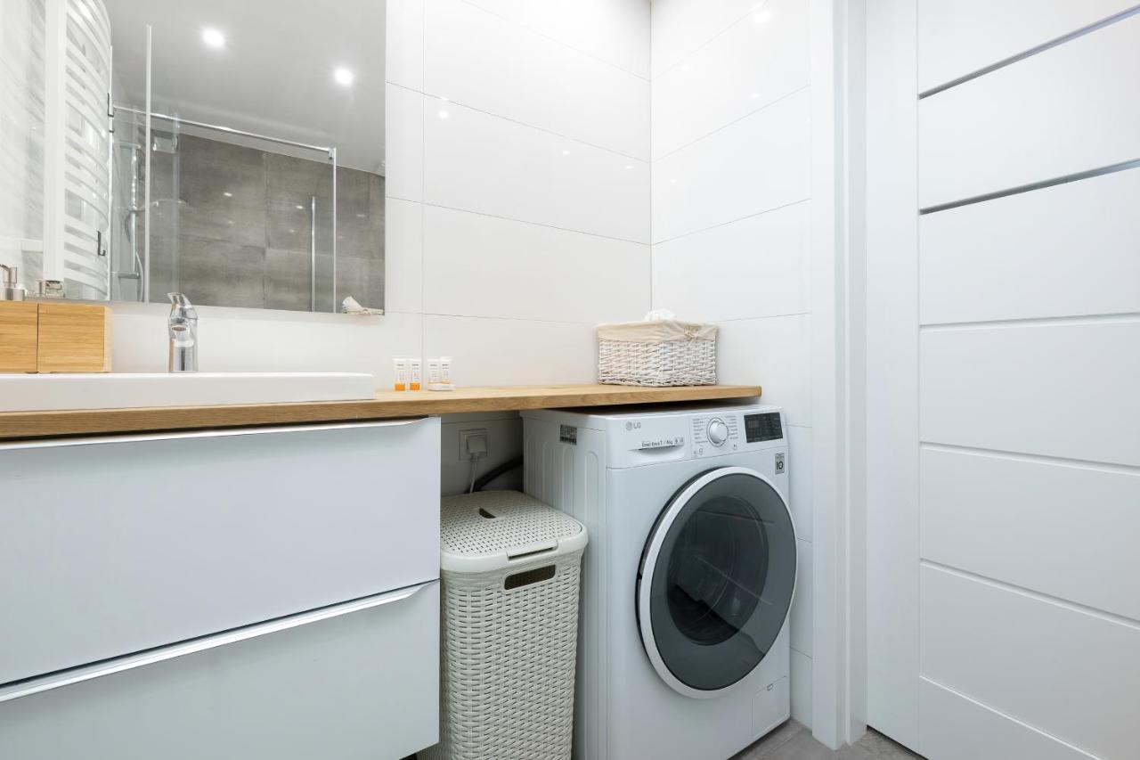 Apartamenty Platany Z Parkingiem By Noclegi Renters 科沃布热格 外观 照片