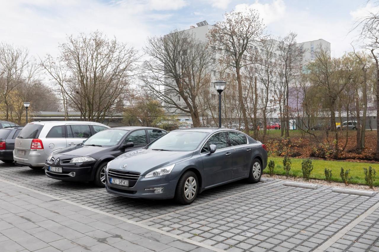 Apartamenty Platany Z Parkingiem By Noclegi Renters 科沃布热格 外观 照片